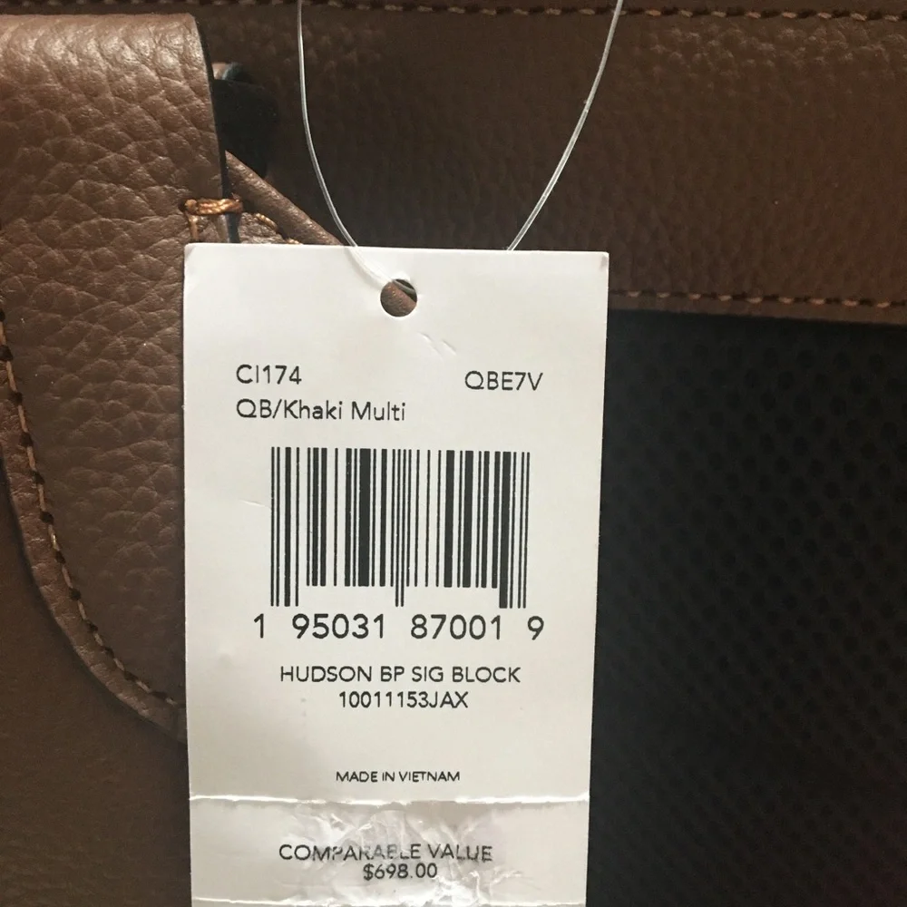 Hudson Backpack In Colorblock Signature Canvas - Picture 12 of 12